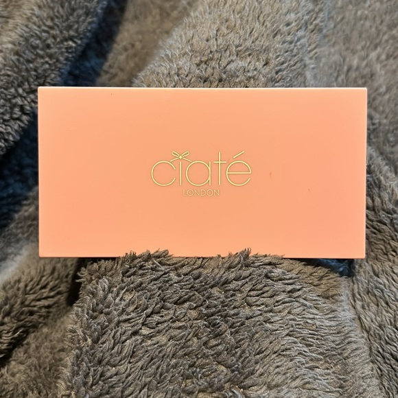 Ciaté London The Velvet Palette - Picture 2 of 3